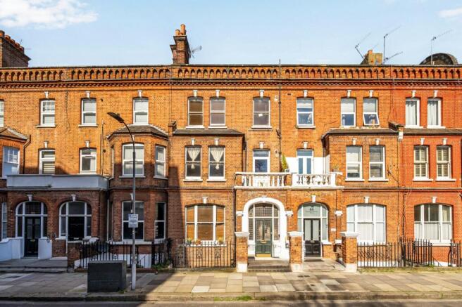 4 bedroom terraced house for sale