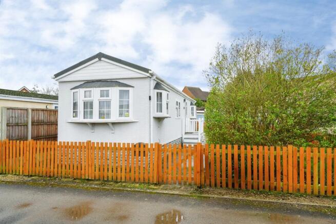 1 bedroom park home for sale