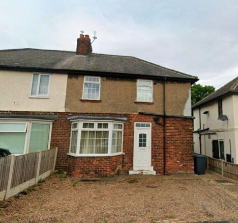 5 bedroom semi-detached house for sale