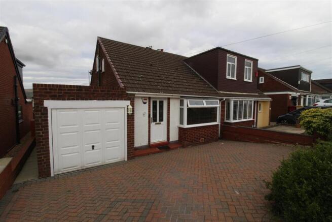 2 bedroom semi-detached house for sale