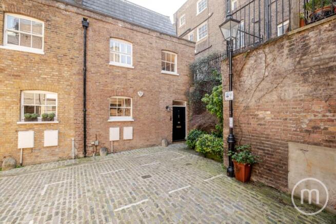 3 bedroom mews house for sale