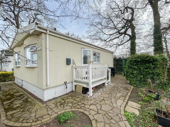 2 bedroom park home for sale