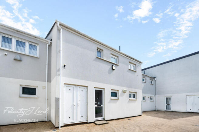 1 bedroom flat for sale