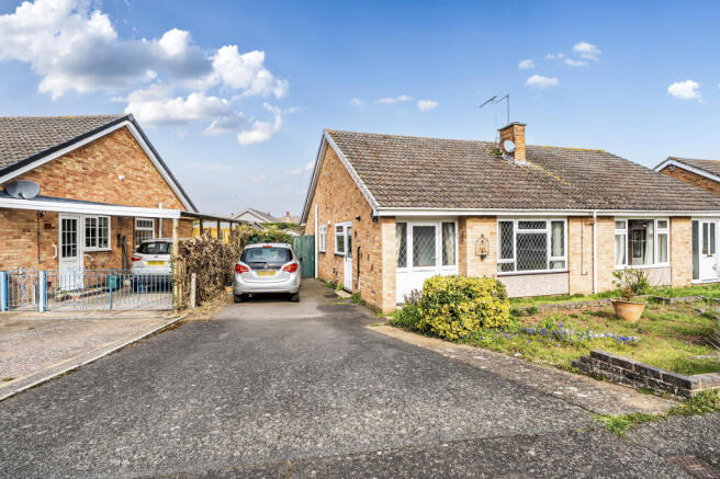 2 bedroom bungalow for sale