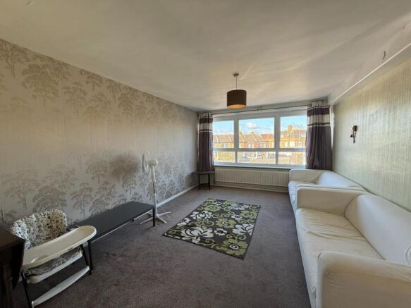 Studio flat for sale
