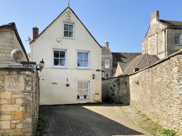 4 bedroom town house for sale