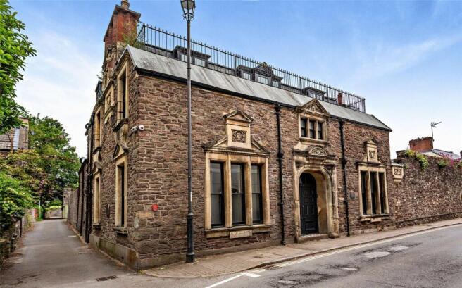 9 bedroom detached house for sale