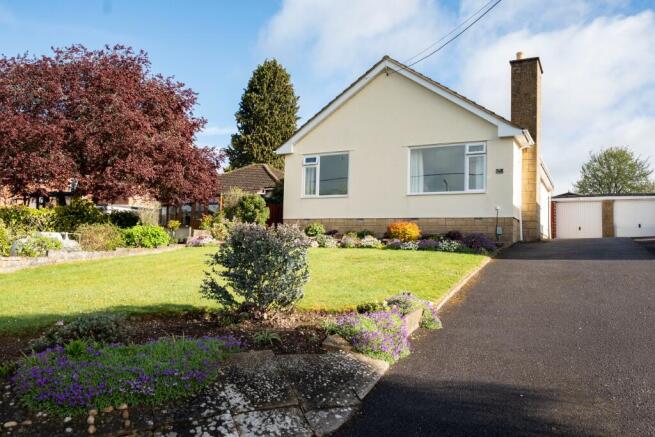 4 bedroom chalet for sale