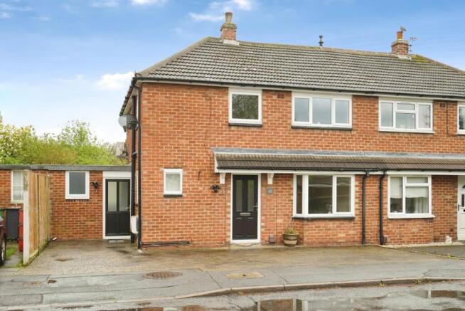3 bedroom semi-detached house for sale