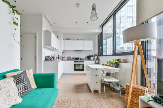 Studio flat for sale