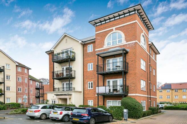2 bedroom flat for sale
