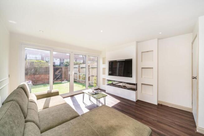 2 bedroom flat for sale