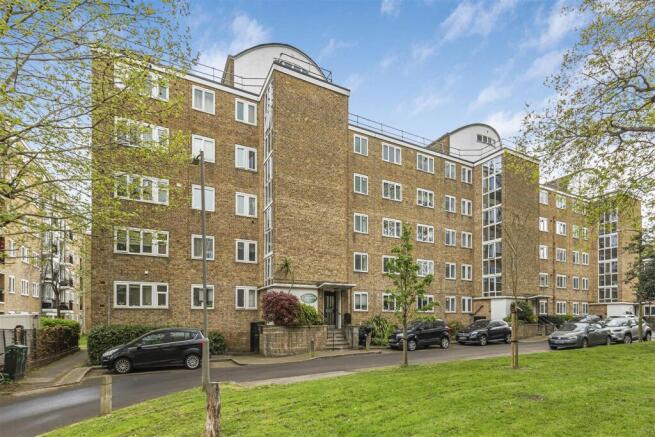 2 bedroom flat for sale
