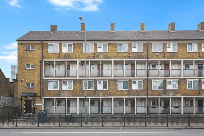 2 bedroom flat for sale