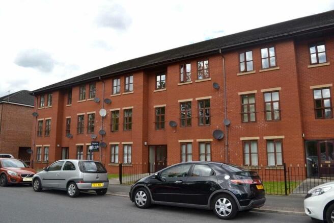 2 bedroom flat for sale