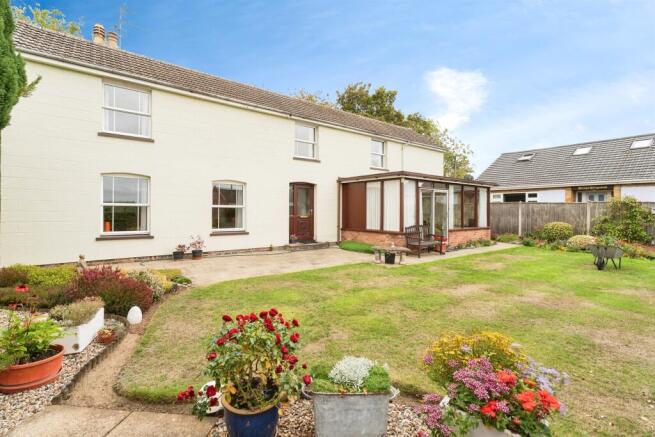 3 bedroom detached house for sale