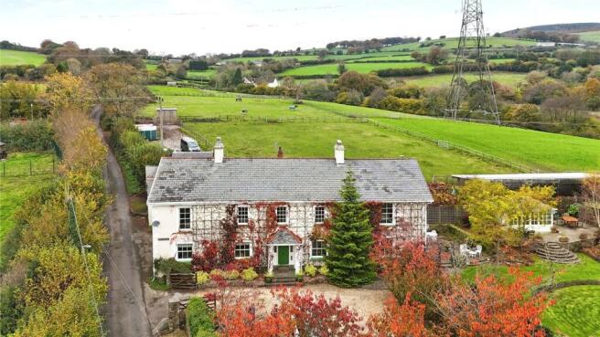 5 bedroom equestrian facility for sale