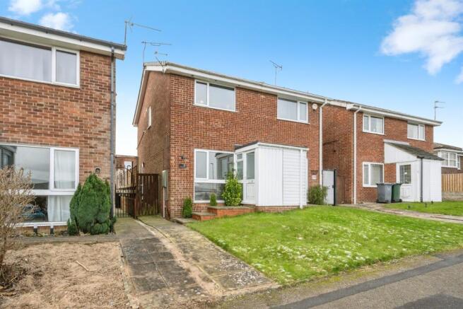 2 bedroom semi-detached house for sale