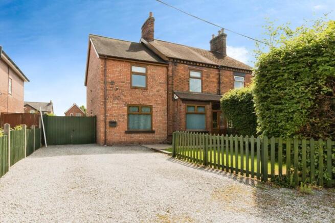 4 bedroom semi-detached house for sale