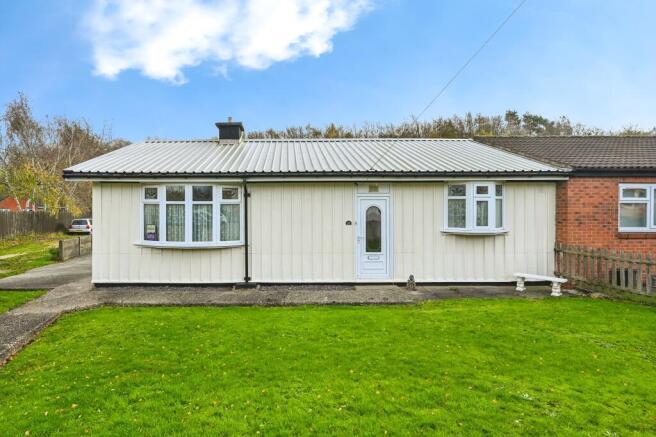 3 bedroom semi-detached bungalow for sale