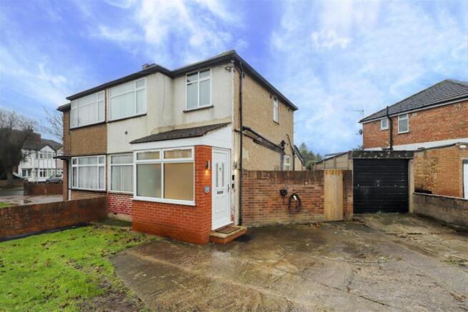 2 bedroom semi-detached house for sale