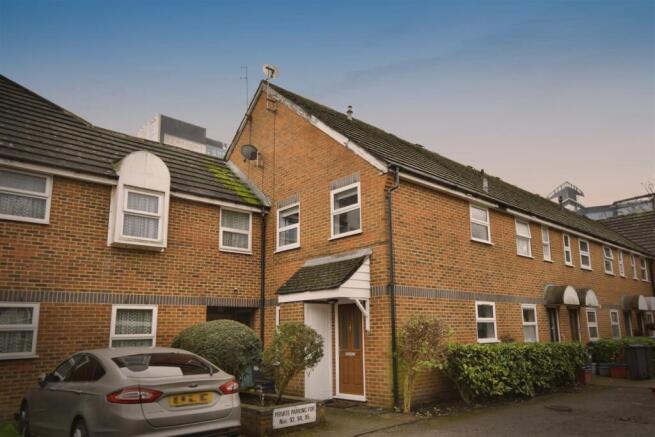 1 bedroom terraced house for sale
