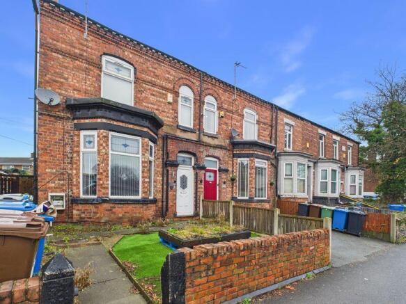 5 bedroom semi-detached house for sale