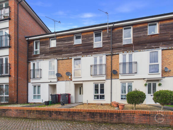 5 bedroom town house for sale