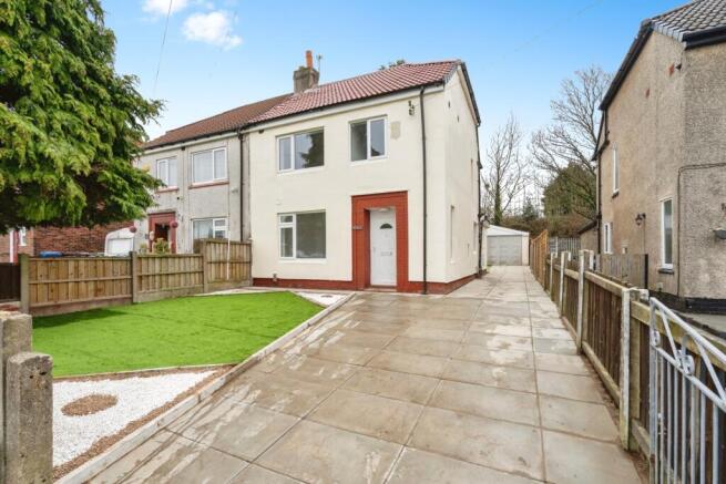 5 bedroom semi-detached house for sale