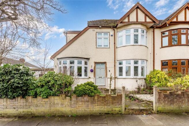 5 bedroom semi-detached house for sale