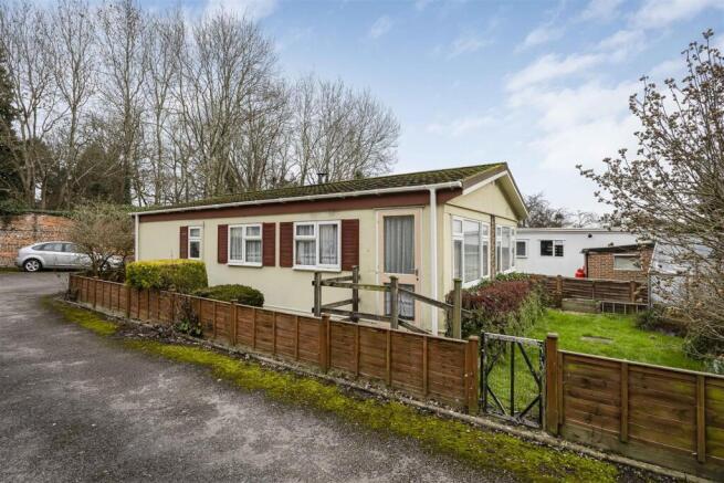 2 bedroom park home for sale