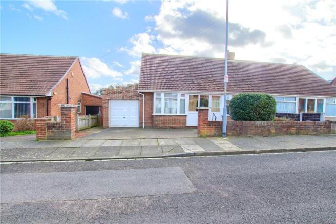 2 bedroom bungalow for sale