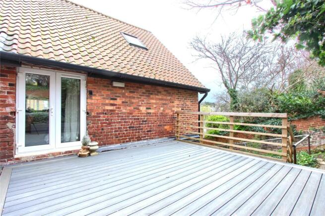 4 bedroom flat for sale