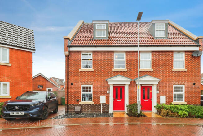 3 bedroom semi-detached house for sale