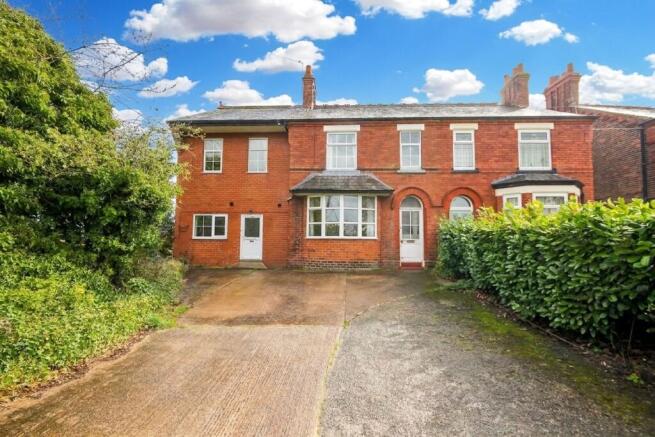6 bedroom semi-detached house for sale