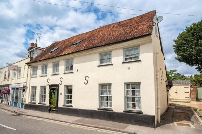 4 bedroom semi-detached house for sale