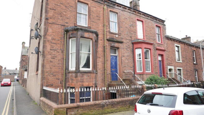 8 bedroom terraced house for sale