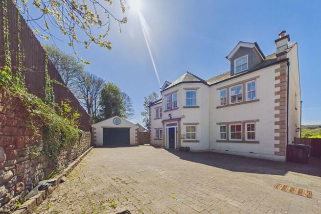 7 bedroom detached house for sale