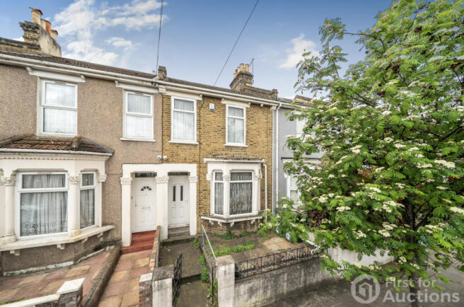 4 bedroom terraced house for sale