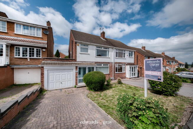 3 bedroom semi-detached house for sale