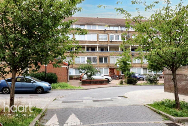 7 bedroom maisonette for sale