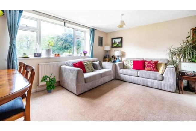 2 bedroom flat for sale