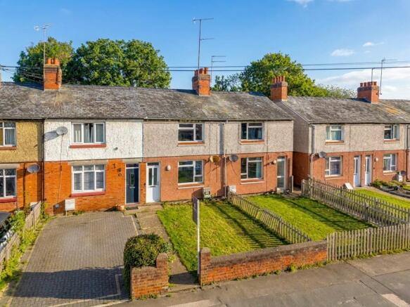 2 bedroom terraced house for sale