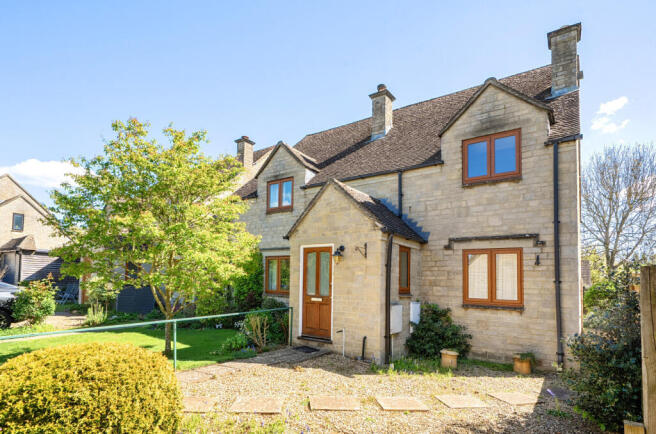 2 bedroom end of terrace house for sale