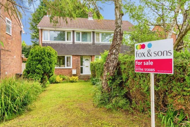 3 bedroom semi-detached house for sale
