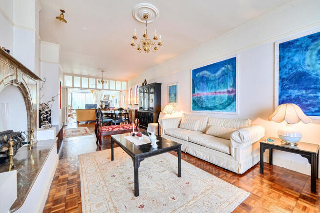 6 bedroom bungalow for sale