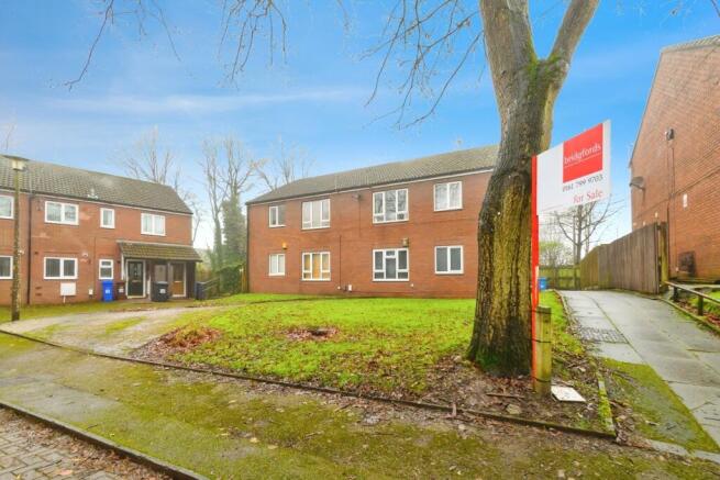 2 bedroom maisonette for sale