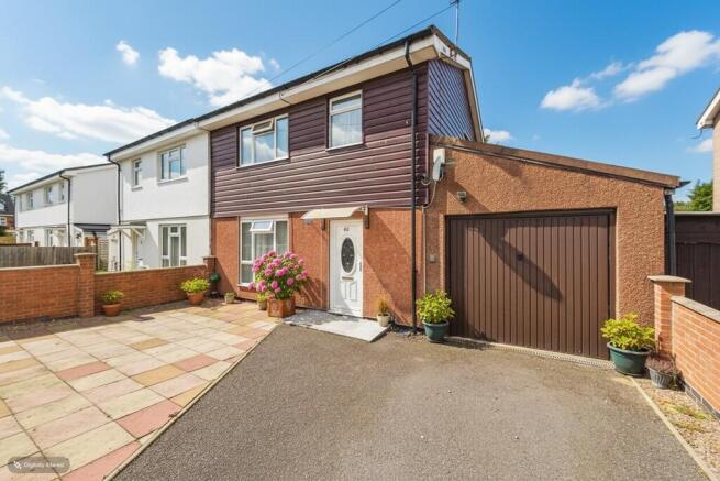 3 bedroom semi-detached house for sale