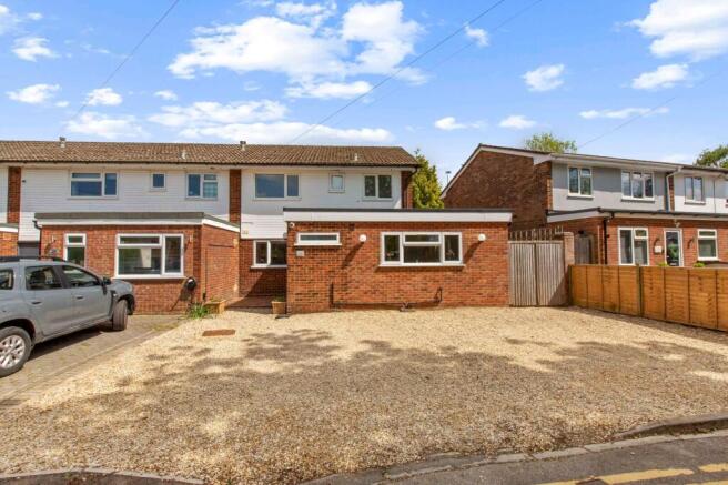 3 bedroom terraced house for sale