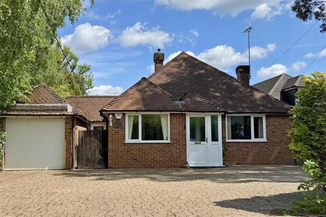 2 bedroom detached bungalow for sale